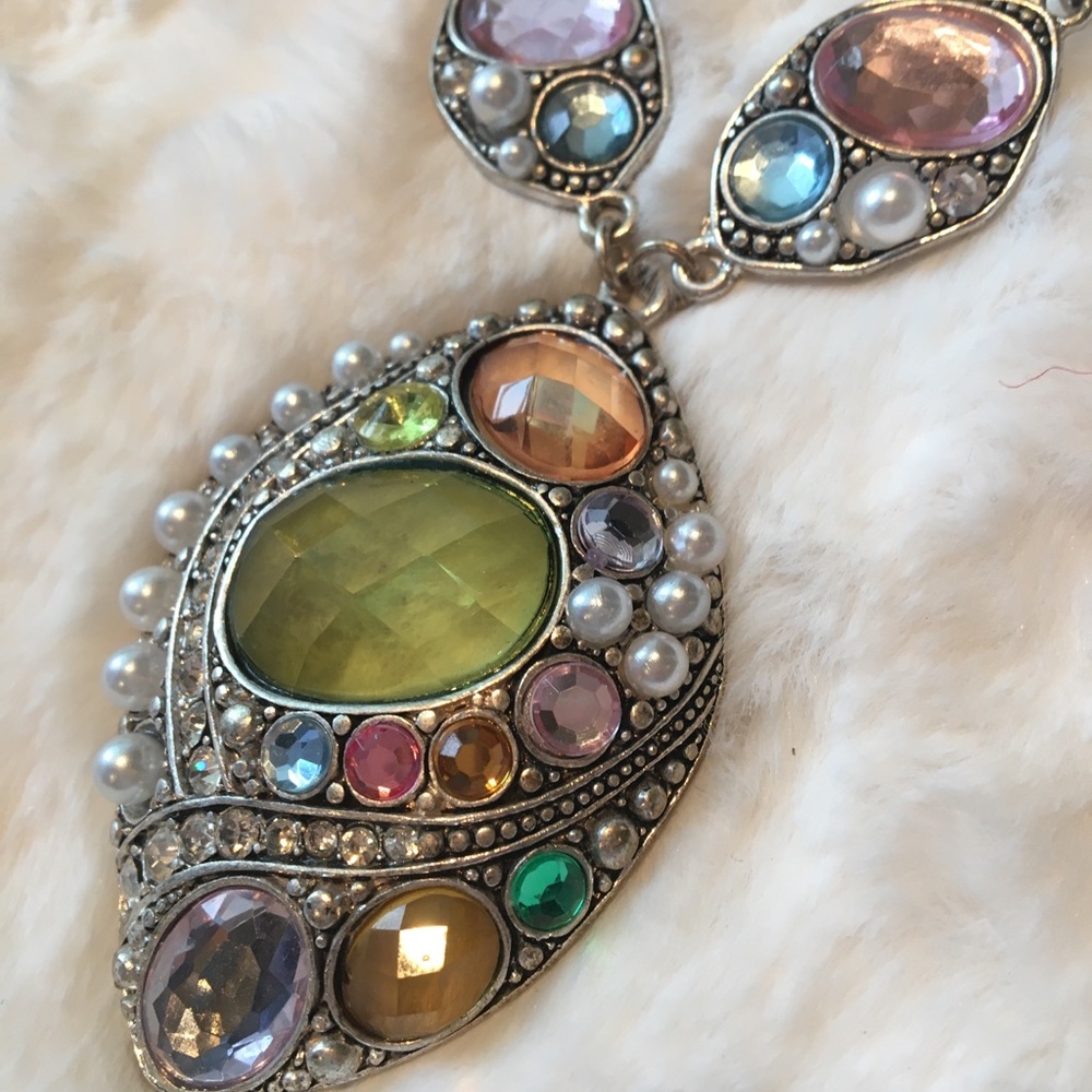 Multicolour stone costume jewellery set